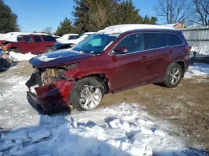 Toyota Highlander XLE 3.5L 6 2015
