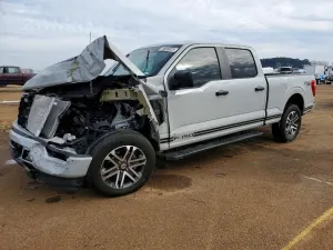 Ford F-150 SUPERCREW 5.0L 8 2023