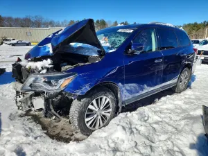 Nissan Pathfinder S 3.5L 6 2019