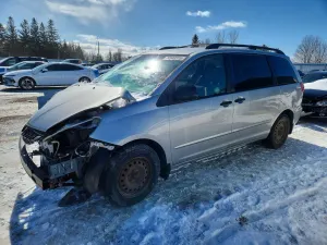 Toyota Sienna 3.5L 6 2010