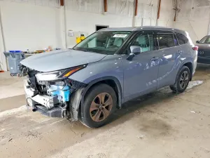 Toyota Highlander HYBRID XLE 2.5L 4 2022