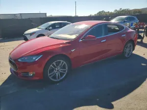 Tesla Model S 2013