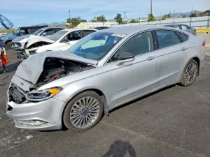 Ford Fusion SE HYBRID 2.0L 4 2017