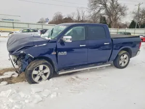 RAM 1500 SLT 5.7L 8 2017