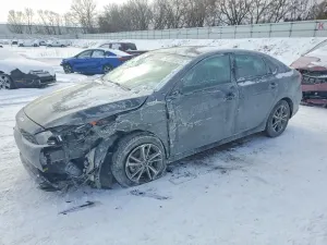 Kia Cerato / Forte / K3 LX 2 L 4 2023