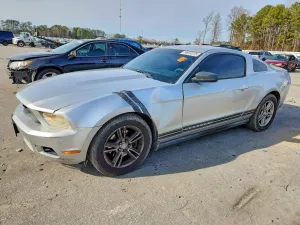 Ford Mustang 3.7L 6 2011