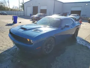 Dodge Challenger 6.4L 8 2021