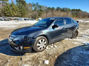 Ford Fusion SE 2.5L 4 2010