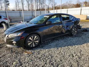 Nissan Altima SL 2.5L 4 2020