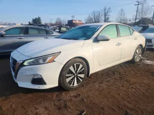 Nissan Altima SV 2.5L 4 2022