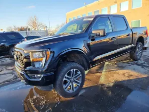 Ford F-150 SUPERCREW 5.0L 8 2023