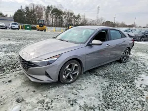 Hyundai Elantra SEL 2.0L 4 2023