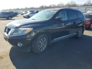 Nissan Pathfinder S 3.5L 6 2014