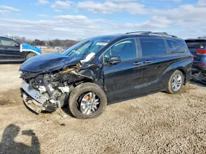 Toyota Sienna XSE 2.5L 4 2023