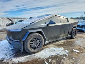 Tesla Cybertruck 2025