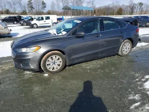 Ford Fusion S 2.5L 4 2019