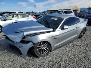 Ford Mustang 5.0L 8 2015