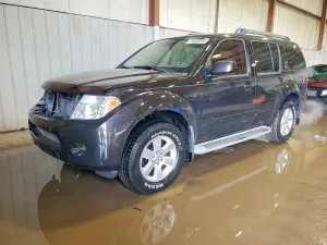 Nissan Pathfinder S 4.0L 6 2011