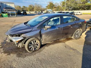 Nissan Versa SV 1.6L 4 2021