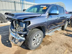 Toyota Tundra CREWMAX LIMITED 5.7L 8 2017