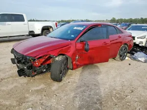 Hyundai Elantra 2.0L 4 2025