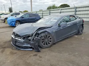 Tesla Model S 2018