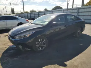 Kia Cerato / Forte / K3 LX 2 L 4 2023