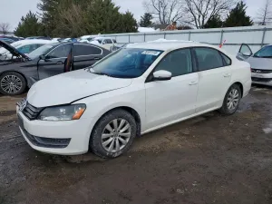 Volkswagen Passat S 2.5L 5 2013