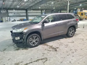 Toyota Highlander LE 3.5L 6 2017