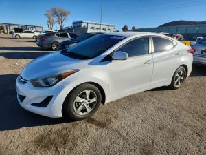 Hyundai Elantra SE 1.8L 4 2015