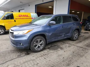 Toyota Highlander 3.5L 6 2016