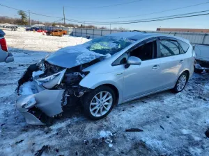 Toyota Prius 1.8L 4 2013