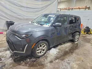 Kia Soul LX 2.0L 4 2023