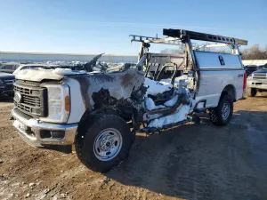 Ford F-250 6.8L 8 2025