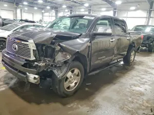 Toyota Tundra CREWMAX LIMITED 5.7L 8 2011