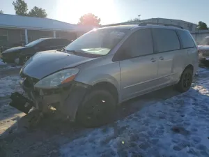 Toyota Sienna LE 3.3L 6 2006