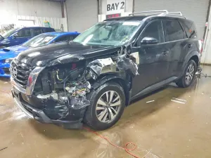 Nissan Pathfinder SL 3.5L 6 2023