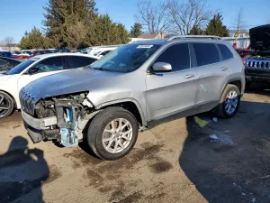Jeep Cherokee LATITUDE 2.4L 4 2016
