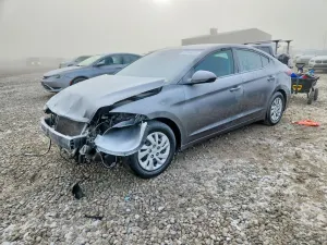 Hyundai Elantra SE 2.0L 4 2018