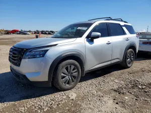 Nissan Pathfinder SV 3.5L 6 2024