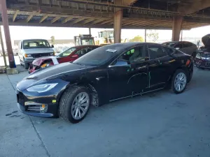 Tesla Model S 2018