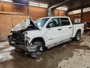 RAM 1500 BIG HORN/LONE STAR 5.7L 8 2023