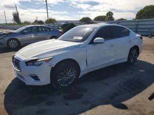 Infiniti Q50 LUXE 3.0L 6 2021