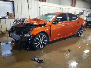 Nissan Altima SR 2.5L 4 2019