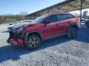 Toyota Rav4 LE 2.5L 4 2021