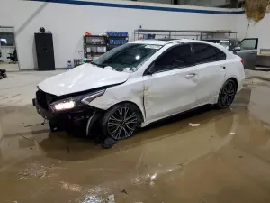 Kia Cerato / Forte / K3 GT LINE 2 L 4 2024