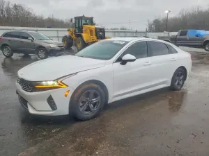 Kia K5 LXS 1.6L 4 2023