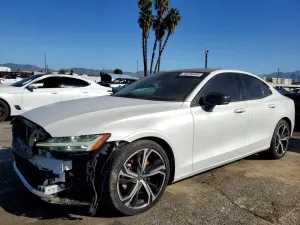 Volvo S60 PLUS 2.0L 4 2024