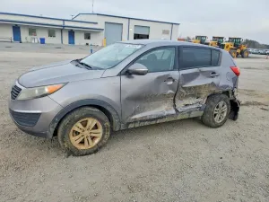 Kia Sportage LX 2.4L 4 2011