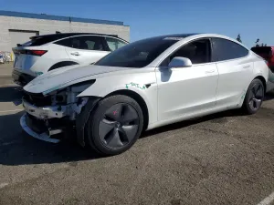 Tesla Model 3 2020